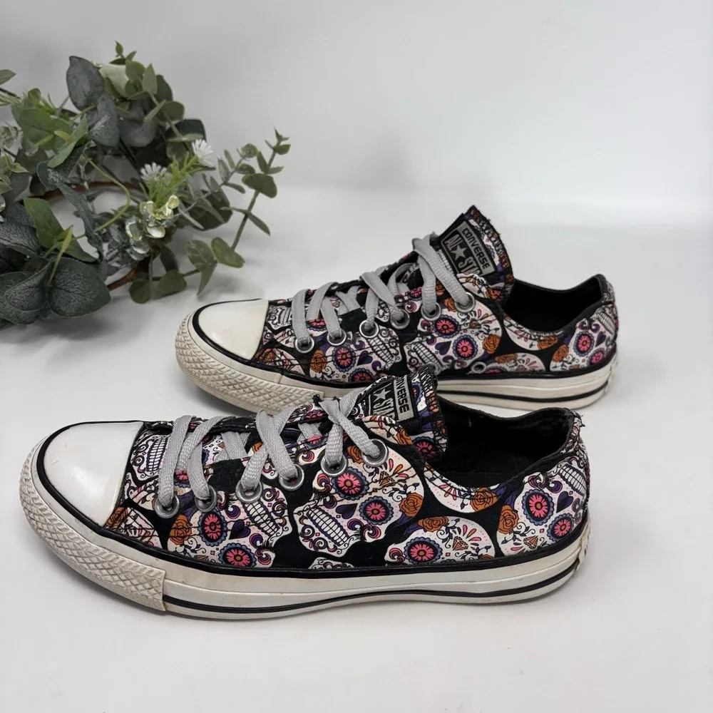 Converse Chuck Taylor All-Star Low-Top Sneakers Womens Size 7 Sugar Skull Mens 5